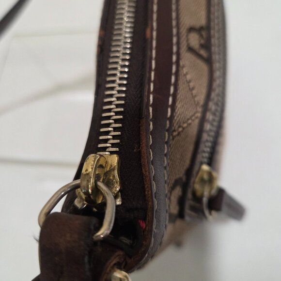 Dooney & Bourke Fall Slim Design Signature Monogram Canvas Shoulder Handbag - Picture 12 of 13